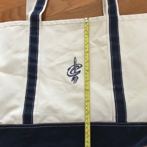 Cleveland Cavaliers Tote NWOT - Picture 5 of 6